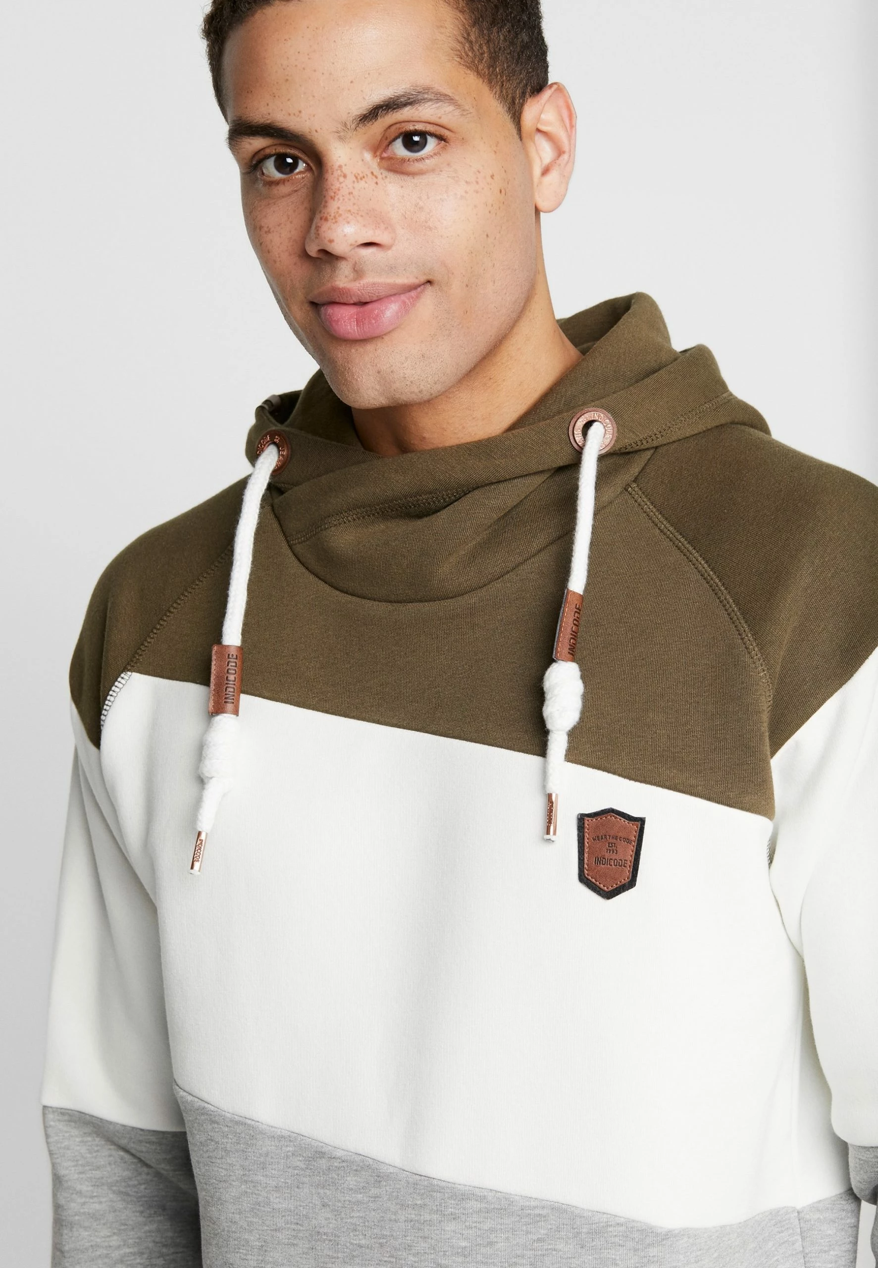 Indicode Jeans Pessac - Jersey Con Capucha - Dark Olive - Imagen 5